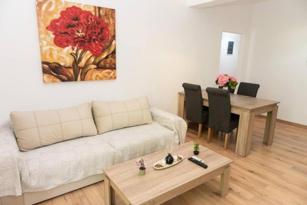 Renovated Spacious Flat 7Min To Subway Station- Atény Exteriér fotografie